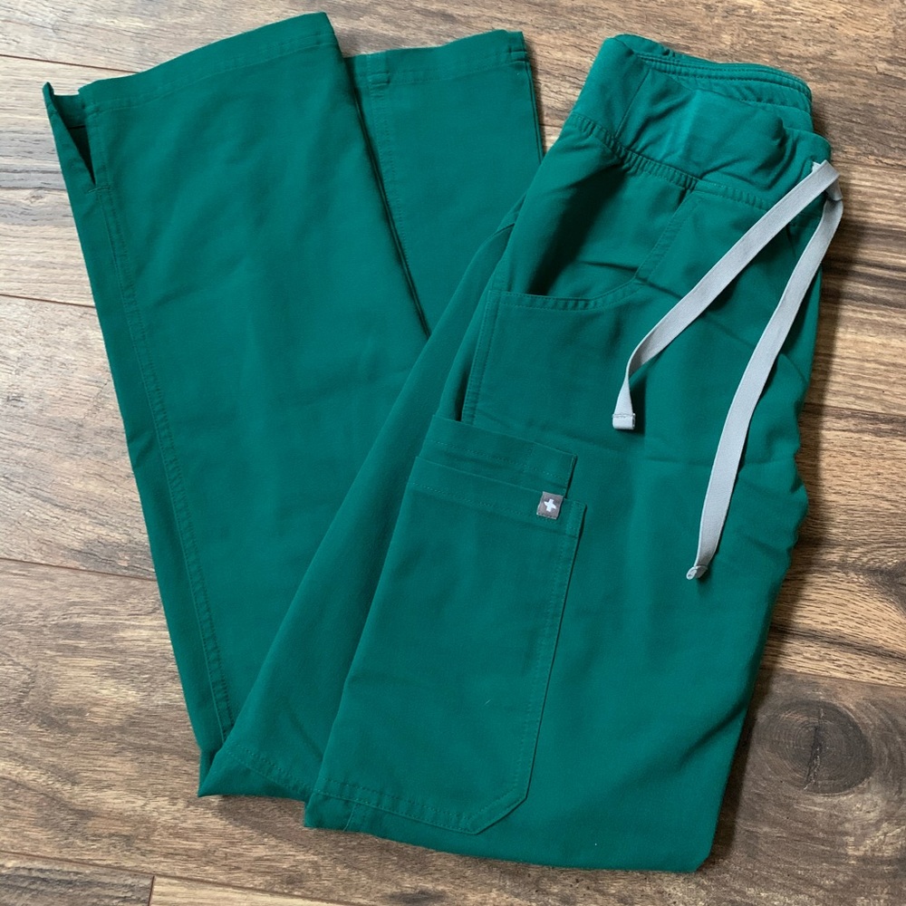 Figs Kade Cargo Scrub Pants